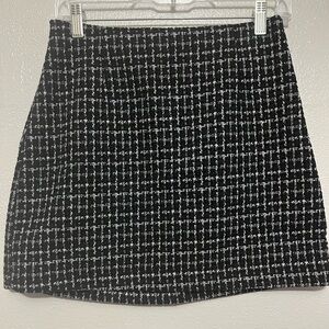 Abercrombie & Fitch Tweed Skirt Size Small Mini Black & White Acadamia Core Boho